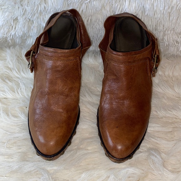 Woman mule’s size 9 - Picture 2 of 5